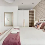 Charming Apartment In Historic Center